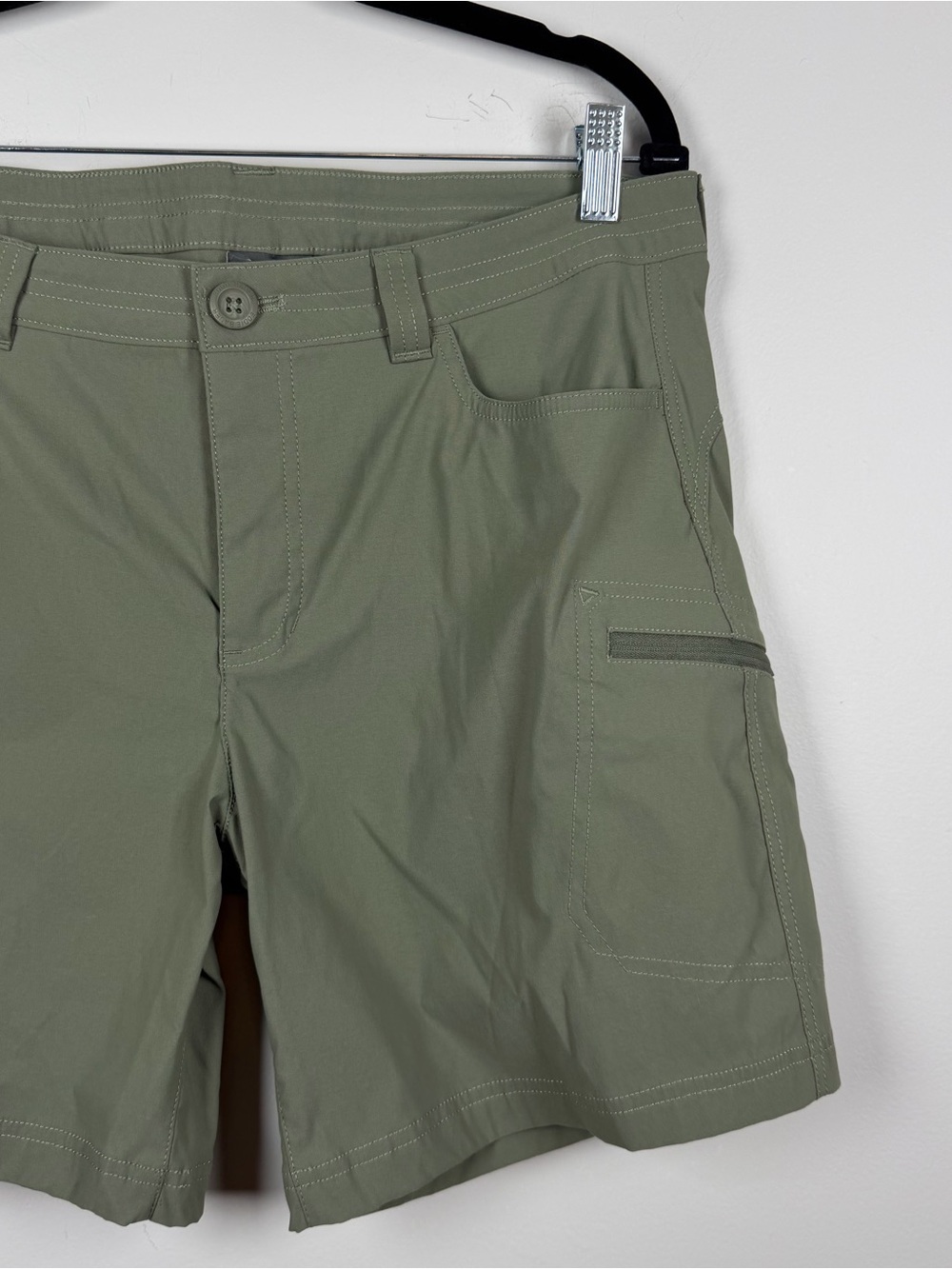 Eddie Bauer Women's Rainier Shorts Green Nylon Hiking Gorpcore Stretch Size 10 - Picture 7 of 10